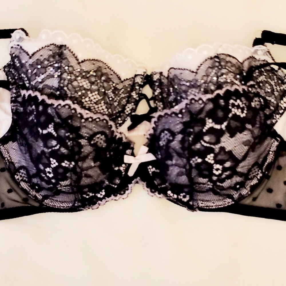 VS bras